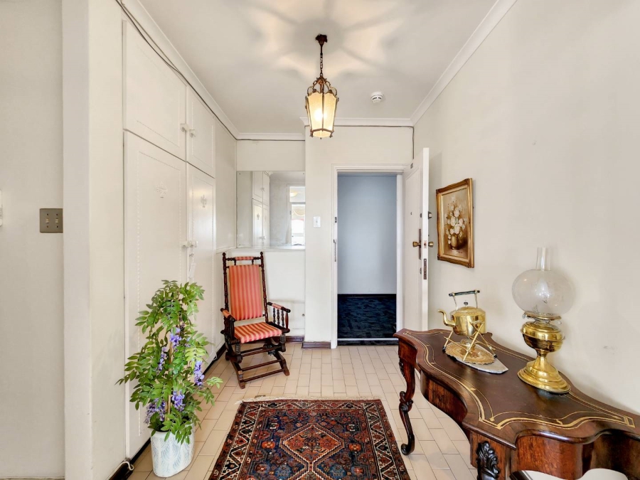 3 Bedroom Property for Sale in Sea Point Western Cape